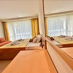 Appartement Menada Miramar Palace *