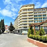 Menada Miramar Palace Slantchev Briag
