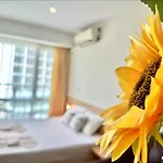 Menada Miramar Palace *