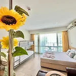 Menada Miramar Palace