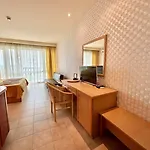 Menada Miramar Palace *