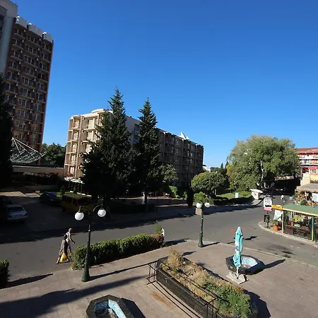 Menada Miramar Palace * סאני ביץ'