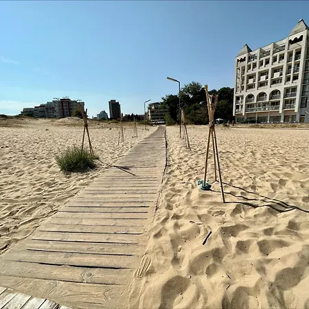 Menada Miramar Palace * סאני ביץ'