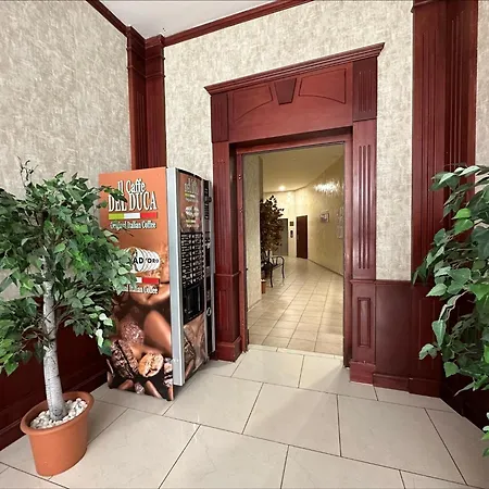 Menada Miramar Palace * סאני ביץ'