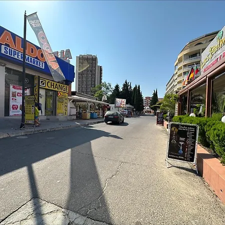 דירה Menada Miramar Palace
