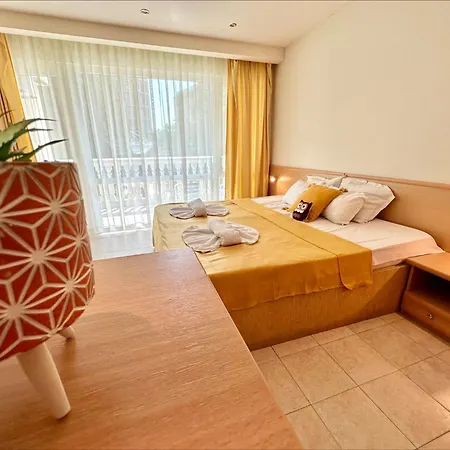 Menada Miramar Palace דירה סאני ביץ'