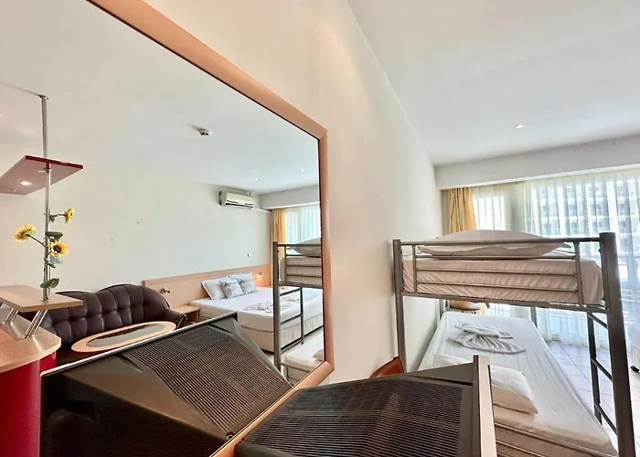 Menada Miramar Palace