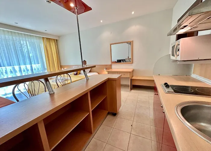 Menada Miramar Palace Apartment